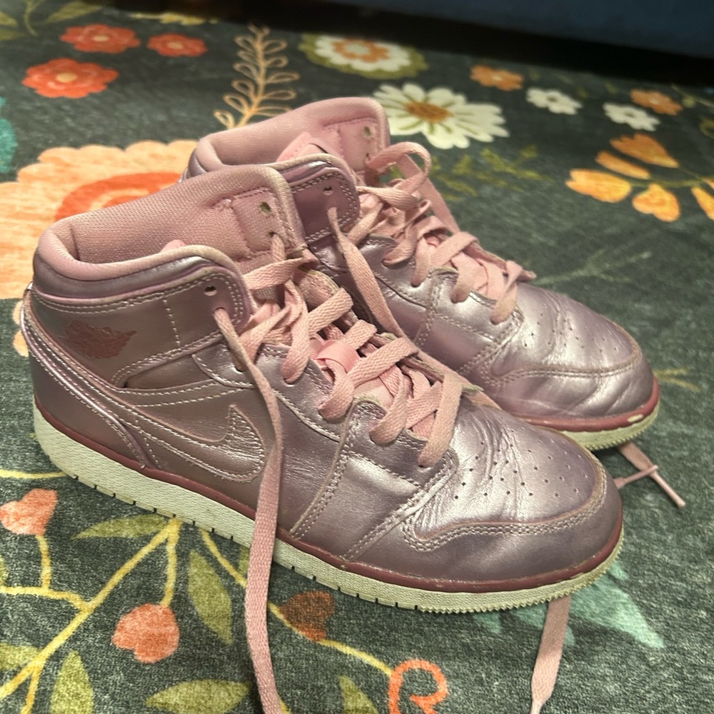 Nike Air Jordan 1 mid girls pink rose